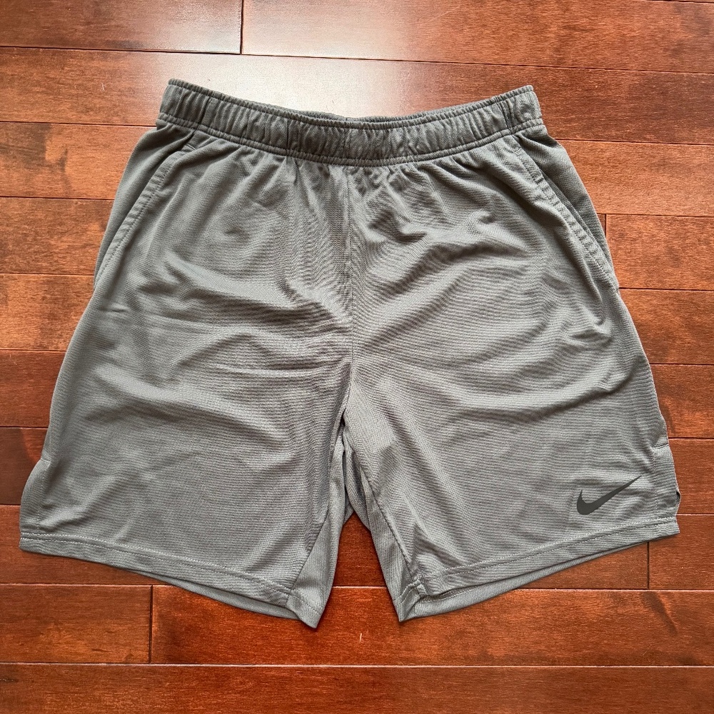 Nike Men's Dark Gray Shorts